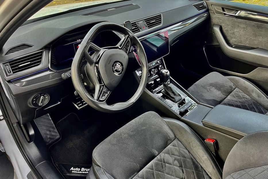 Продам Skoda Superb  SportLine 140kw 4x4 2019 года в Житомире