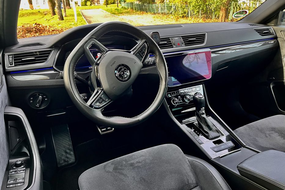 Продам Skoda Superb  SportLine 140kw 4x4 2019 года в Житомире