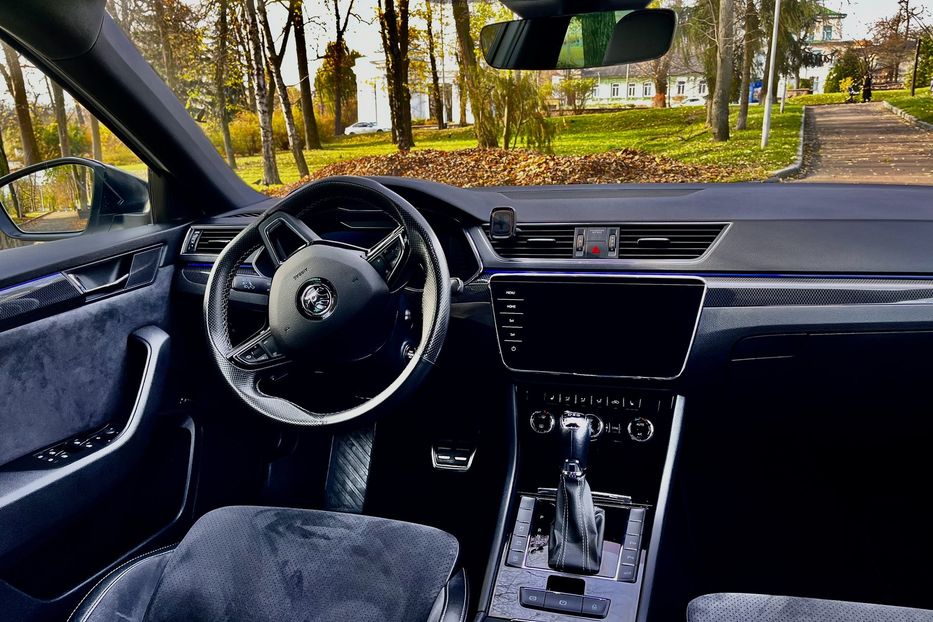 Продам Skoda Superb  SportLine 140kw 4x4 2019 года в Житомире