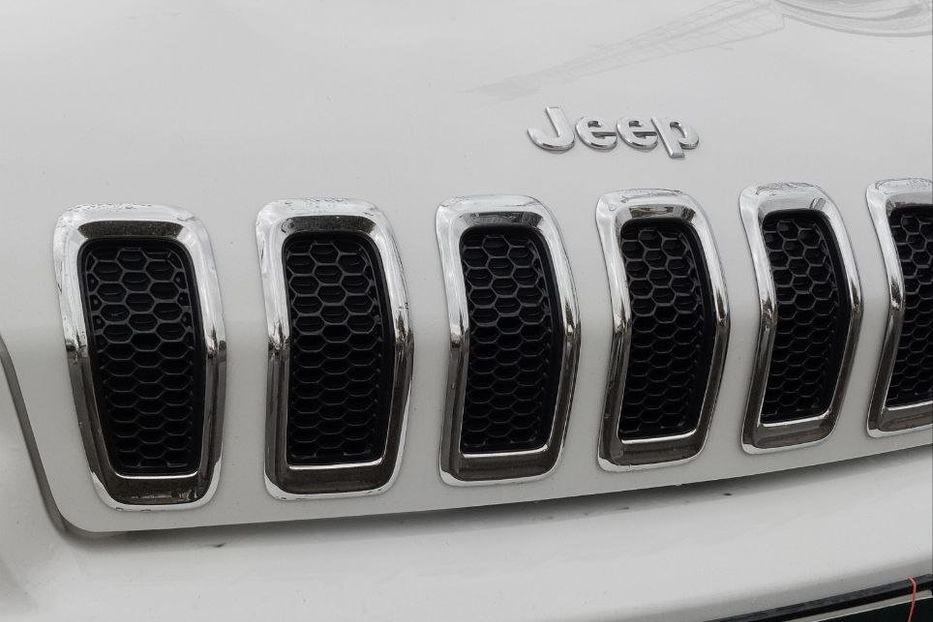 Продам Jeep Cherokee LATITUDE 2015 года в Одессе