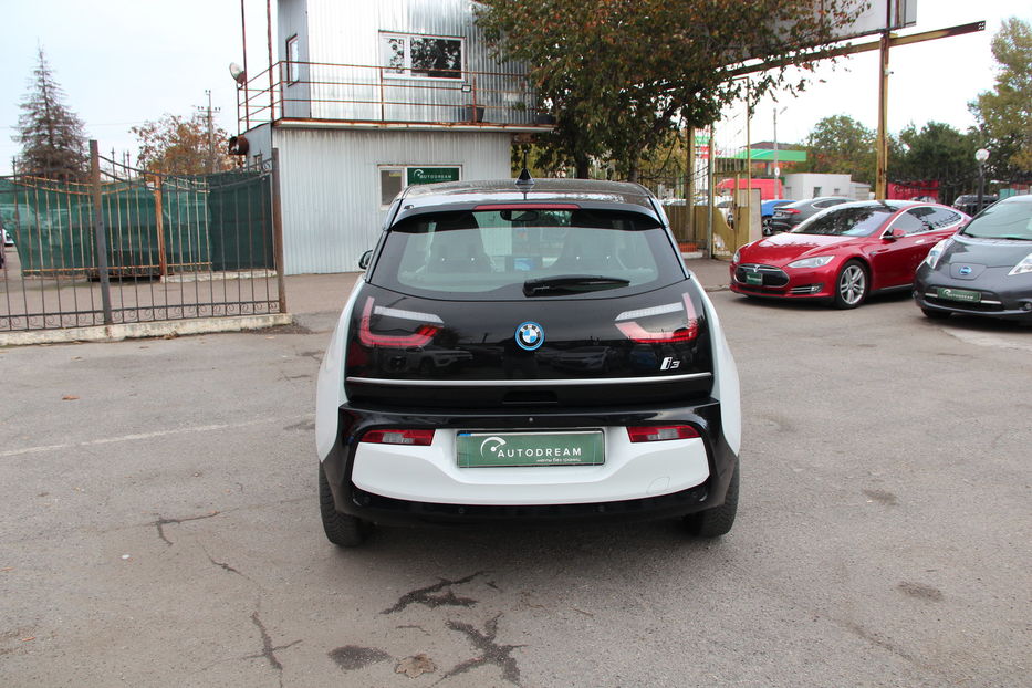 Продам BMW I3 Official 2018 года в Одессе