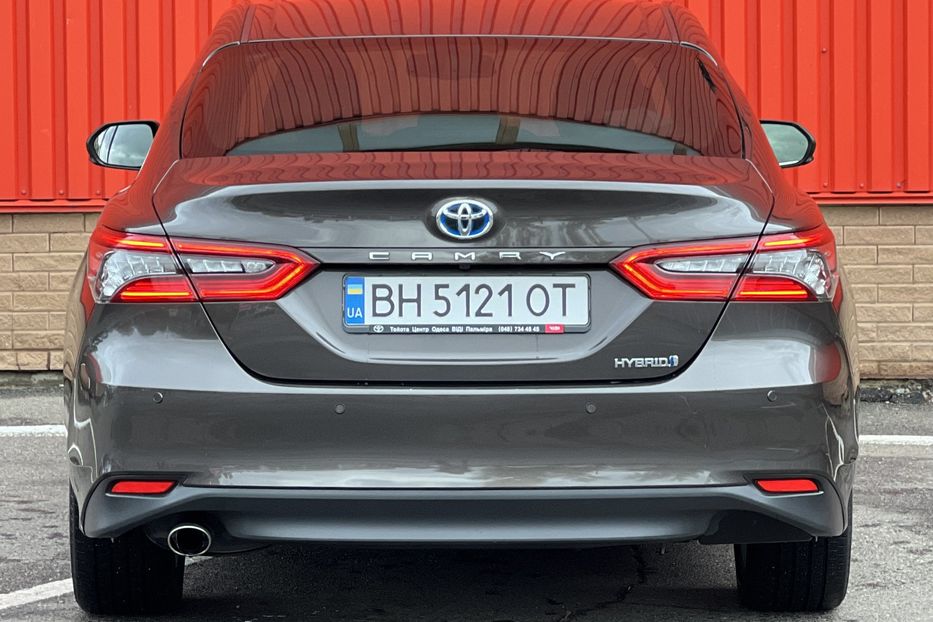 Продам Toyota Camry Hybride  2021 года в Одессе