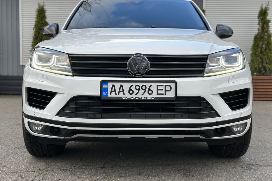 Продам Volkswagen Touareg Exclusive 2016 года в Киеве