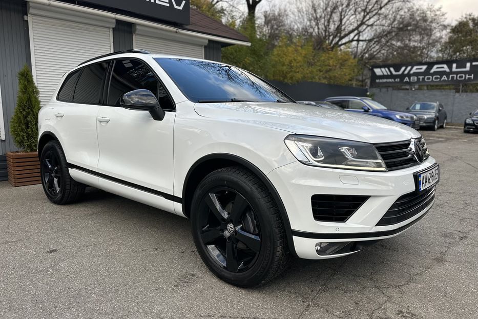 Продам Volkswagen Touareg Exclusive 2016 года в Киеве