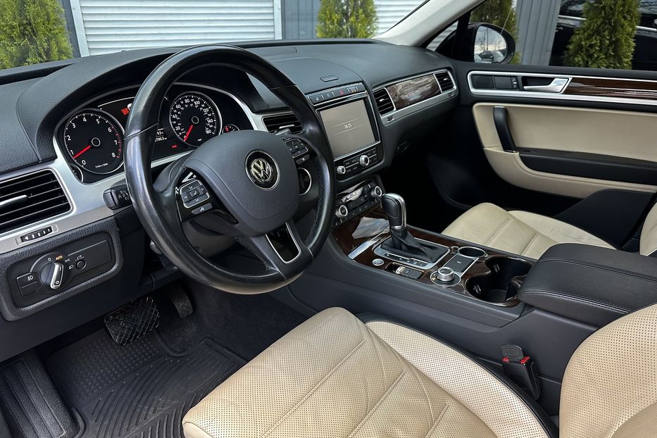 Продам Volkswagen Touareg Exclusive 2016 года в Киеве