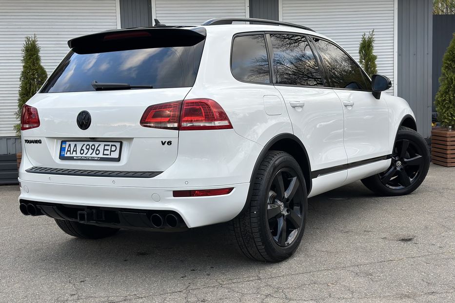 Продам Volkswagen Touareg Exclusive 2016 года в Киеве