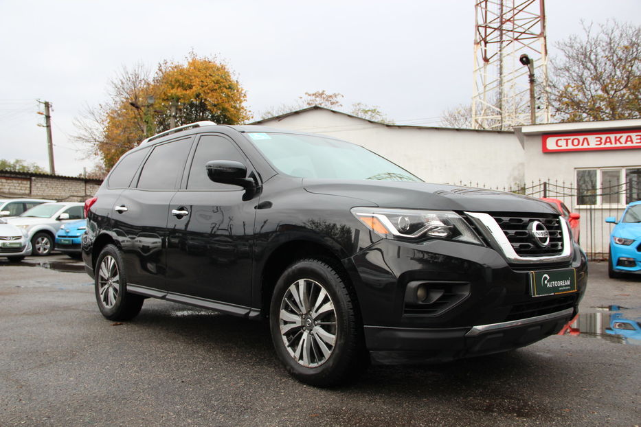 Продам Nissan Pathfinder SV 2016 года в Одессе