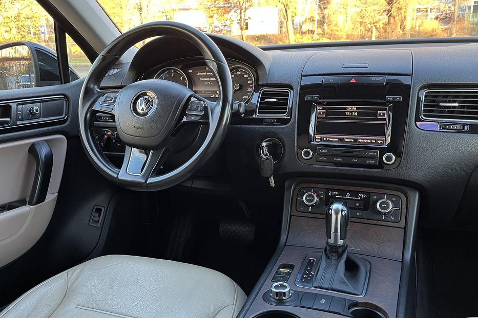 Продам Volkswagen Touareg 3,0 TDI 2012 года в Николаеве