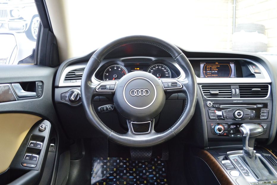 Продам Audi A4 S-Line 2016 года в Одессе