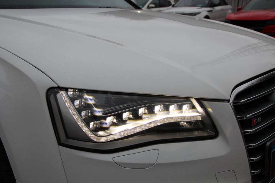 Продам Audi S8 Official 2012 года в Одессе