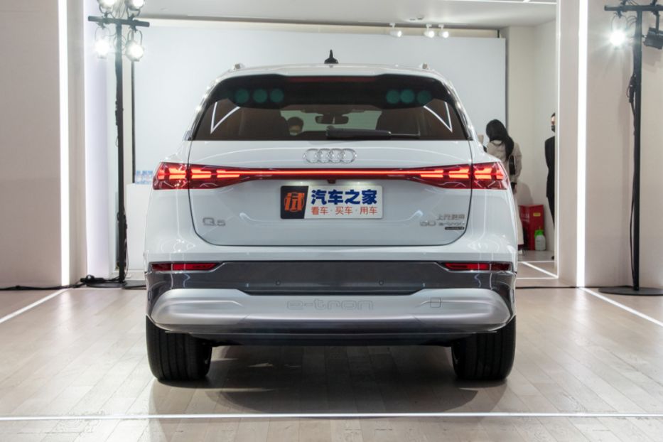 Продам Audi E-Tron Q5 50 TOP /під замовлення/ 2023 года в Черновцах