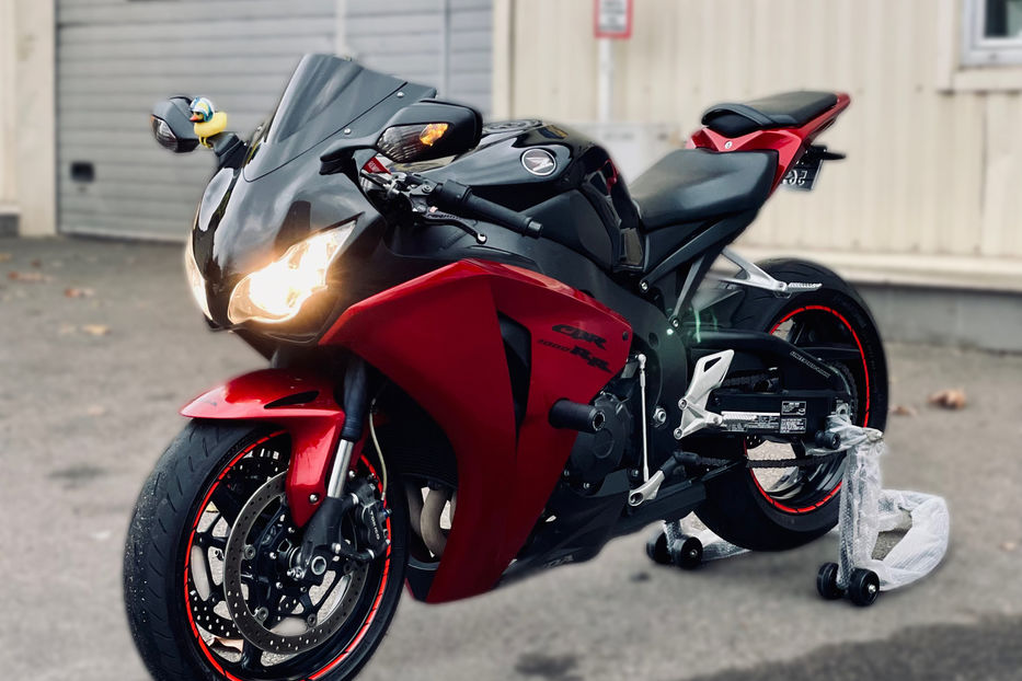 Продам Honda CBR 1000rr 2010 года в Одессе