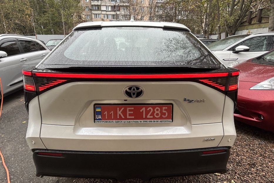 Продам Toyota Rav 4 BZ4X 4 WD PR0+ 2023 года в Одессе