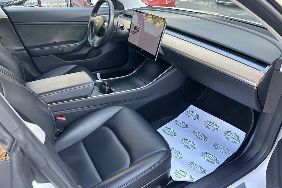 Продам Tesla Model 3 Long Range 500 km 2018 года в Одессе