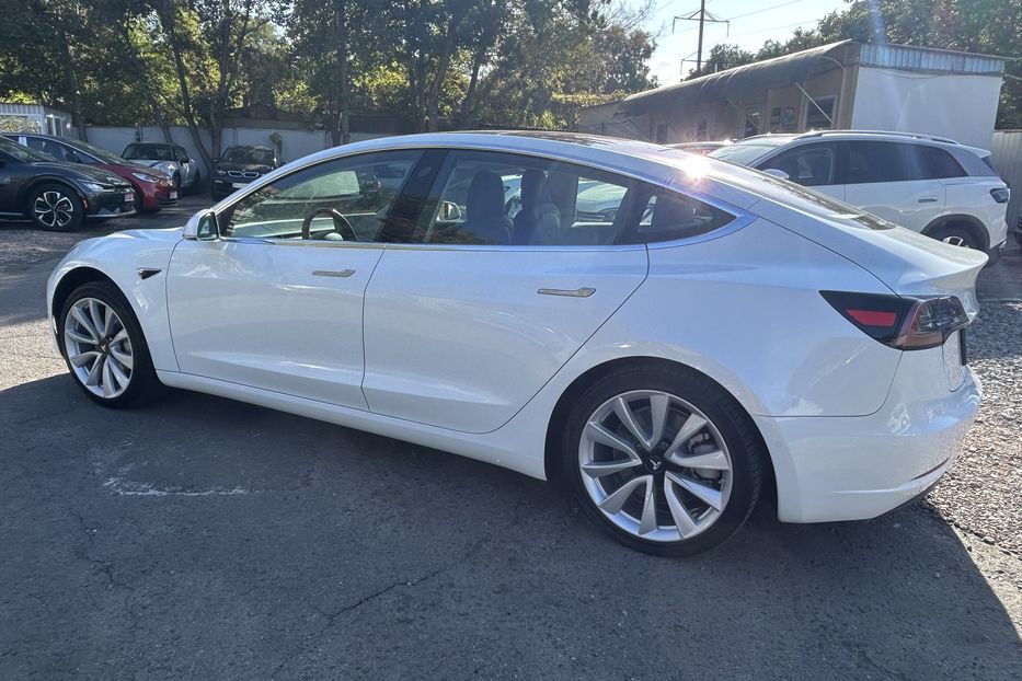 Продам Tesla Model 3 Long Range 500 km 2018 года в Одессе