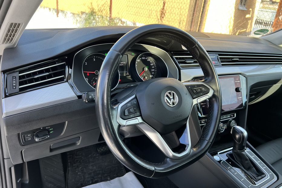 Продам Volkswagen Passat B8 IQ LIGHT авто в Україні  2020 года в г. Умань, Черкасская область