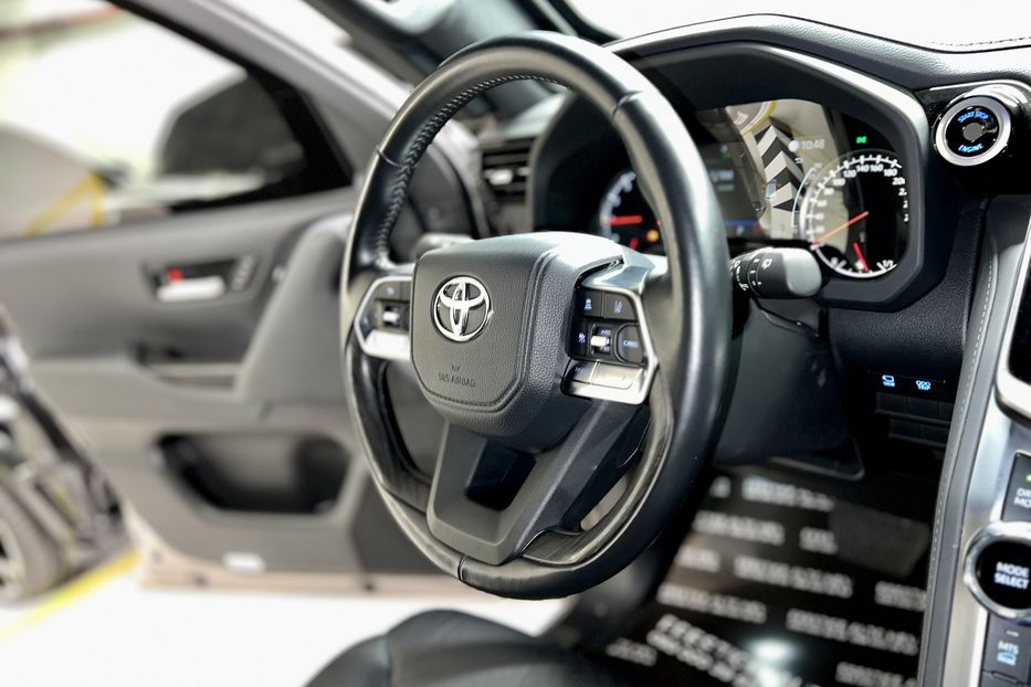 Продам Toyota Land Cruiser 300 Броня 2021 года в Киеве