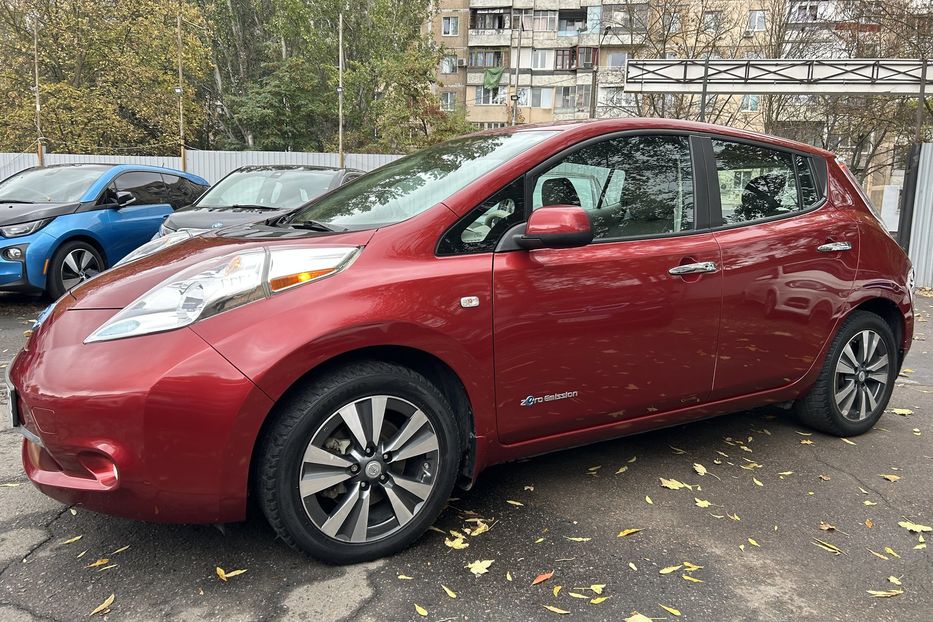 Продам Nissan Leaf SV Leather  2015 года в Одессе