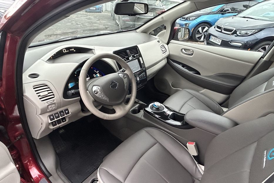 Продам Nissan Leaf SV Leather  2015 года в Одессе