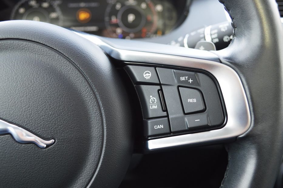 Продам Jaguar E-Pace R-Dynamic 2019 года в Одессе