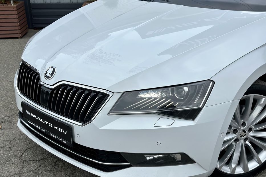 Продам Skoda Superb Premium  2016 года в Киеве