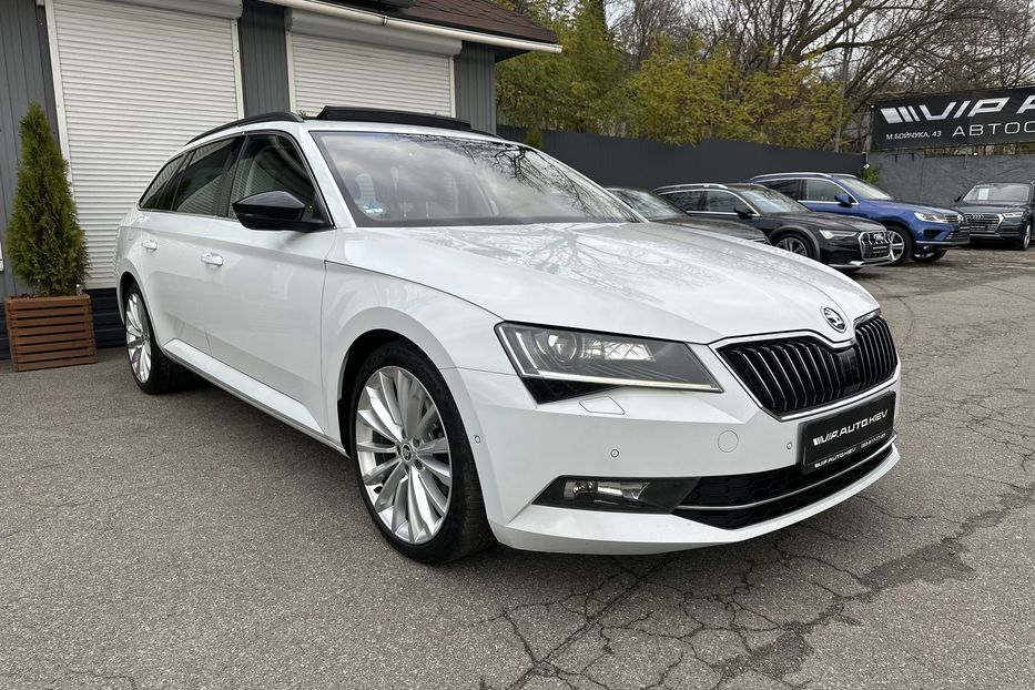 Продам Skoda Superb Premium  2016 года в Киеве