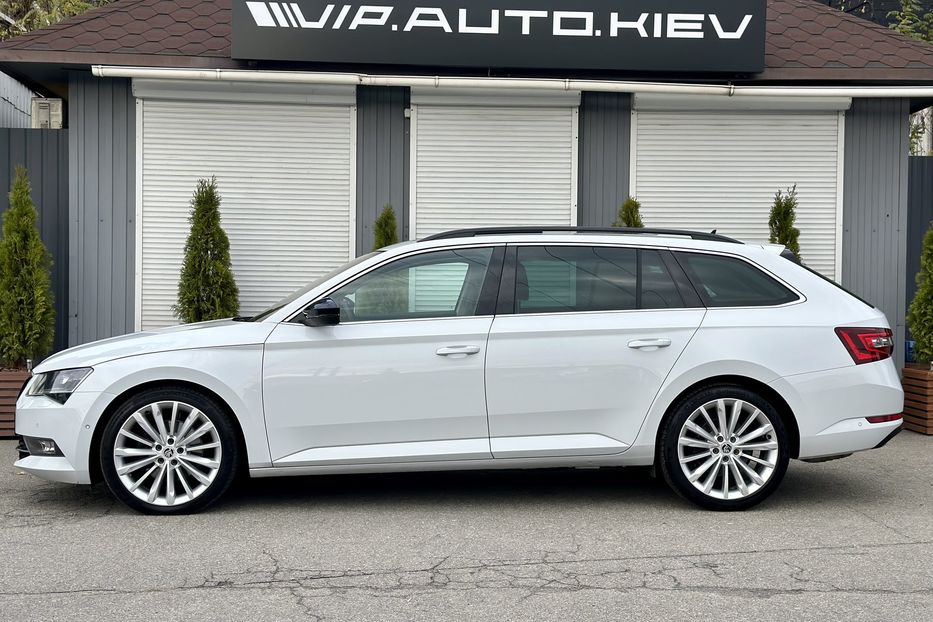 Продам Skoda Superb Premium  2016 года в Киеве