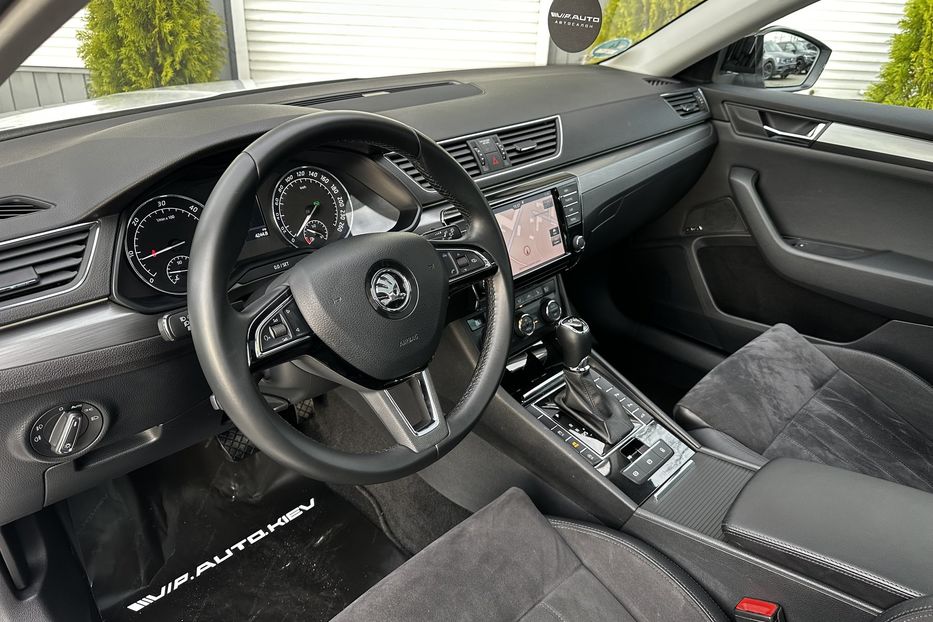 Продам Skoda Superb Premium  2016 года в Киеве