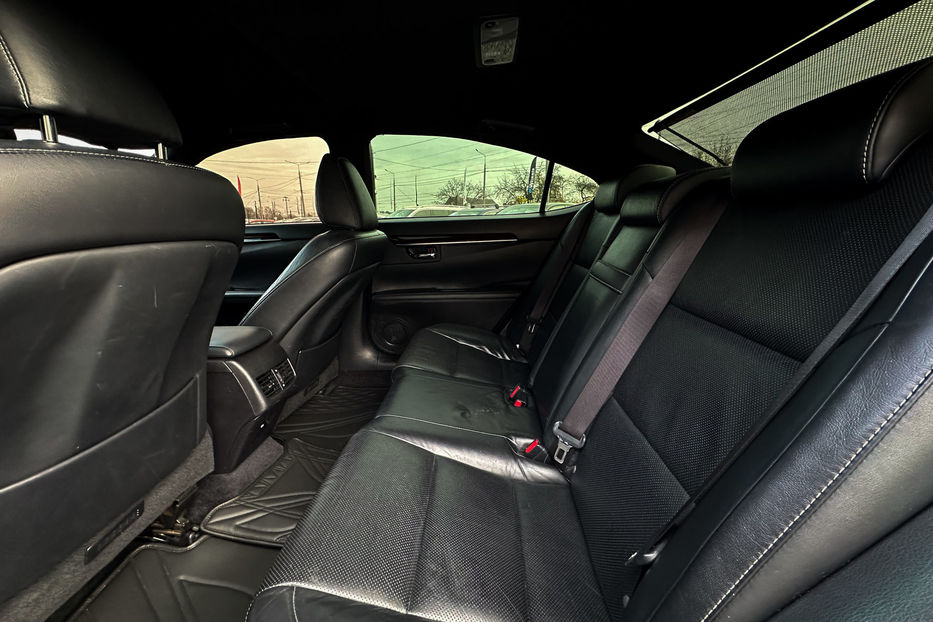 Продам Lexus ES 350 2015 года в Черновцах