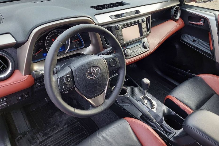 Продам Toyota Rav 4 2013 года в Николаеве