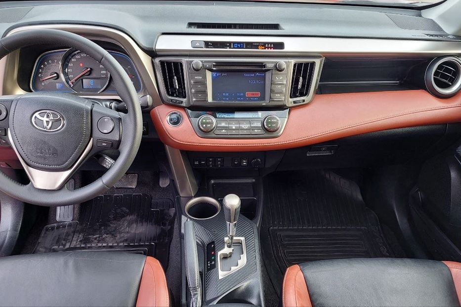 Продам Toyota Rav 4 2013 года в Николаеве