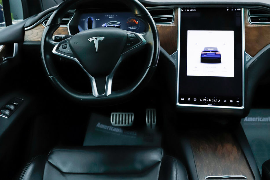 Продам Tesla Model X DUAL MOTOR AWD 2017 года в Черновцах