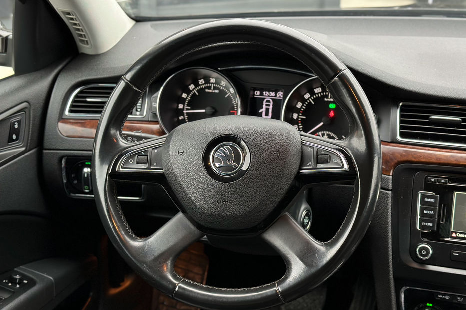 Продам Skoda Superb Elegance 2014 года в Черновцах