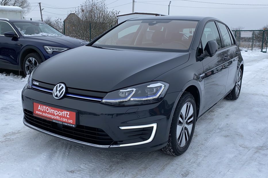 Продам Volkswagen e-Golf DYNAUDIO Virtual Cockpit 2020 года в Львове