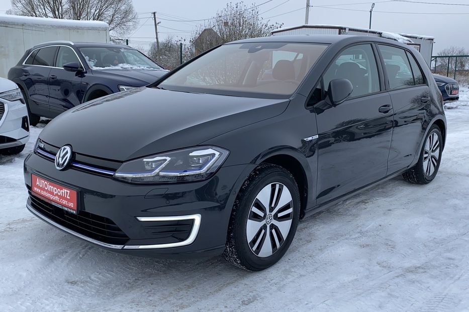 Продам Volkswagen e-Golf DYNAUDIO Virtual Cockpit 2020 года в Львове