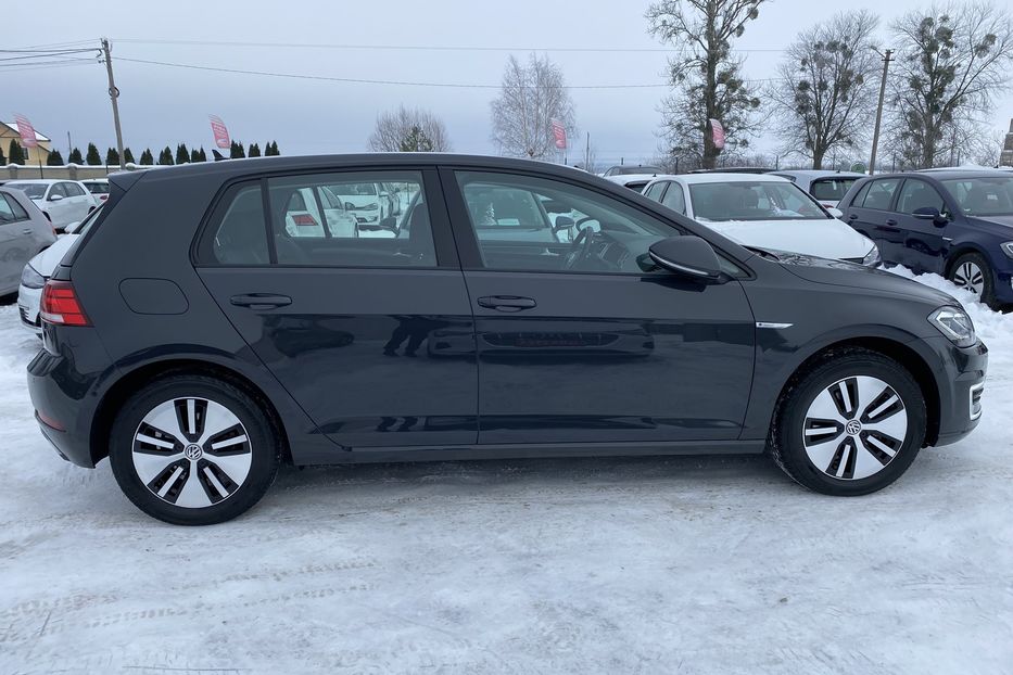 Продам Volkswagen e-Golf DYNAUDIO Virtual Cockpit 2020 года в Львове