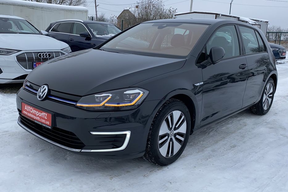 Продам Volkswagen e-Golf DYNAUDIO Virtual Cockpit 2020 года в Львове