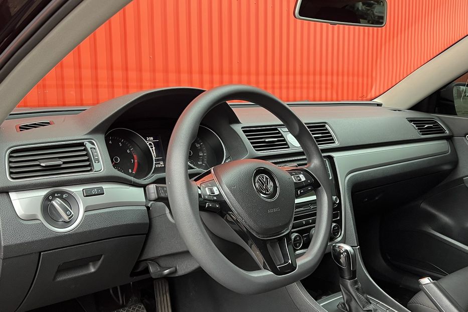 Продам Volkswagen Passat B8 2016 года в Одессе
