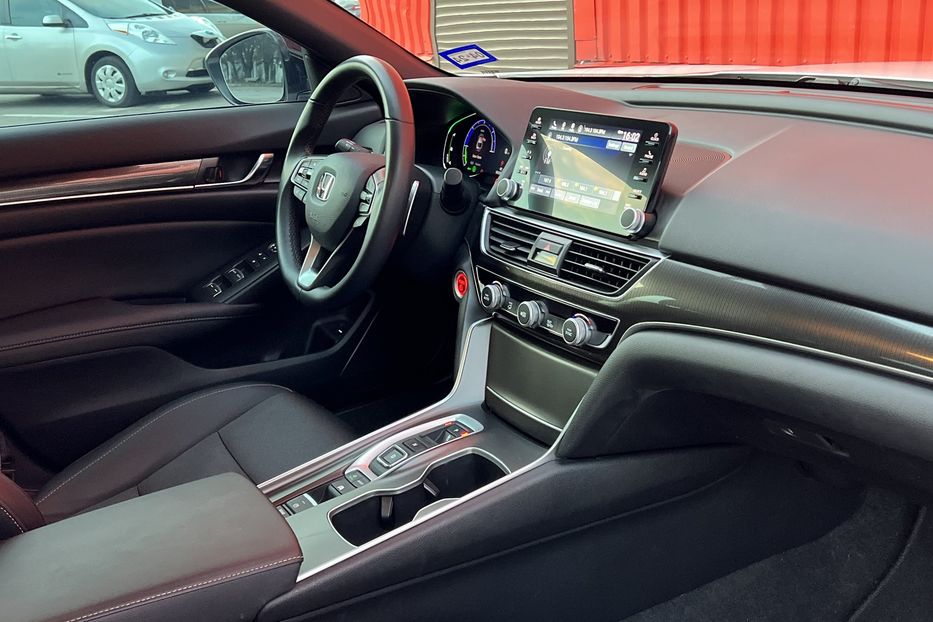 Продам Honda Accord Hybride  2023 года в Одессе