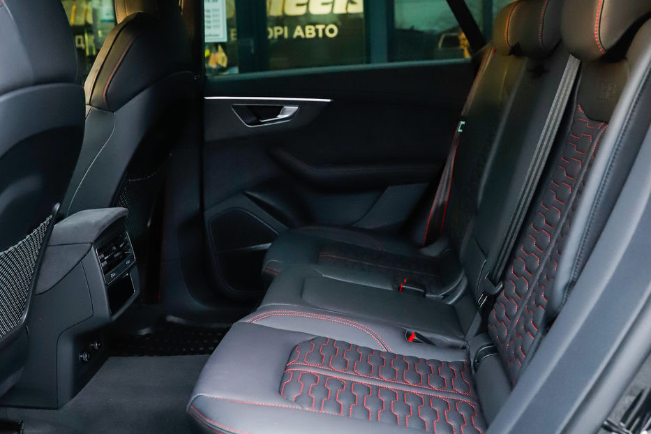 Продам Audi RS Q8 2023 года в Черновцах