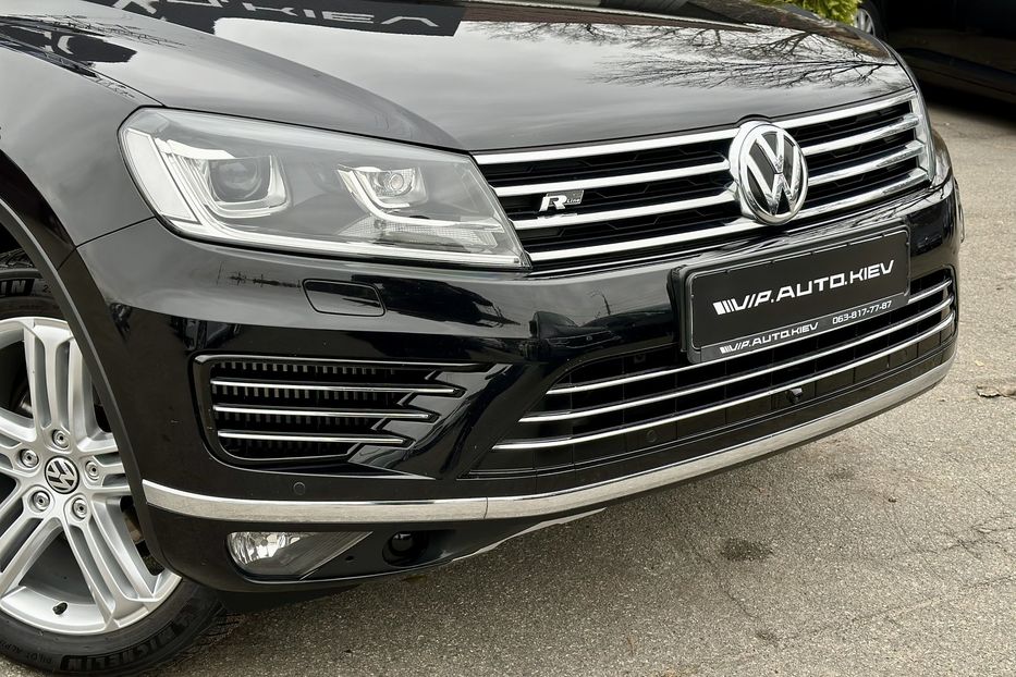 Продам Volkswagen Touareg 3X R Line 2016 года в Киеве