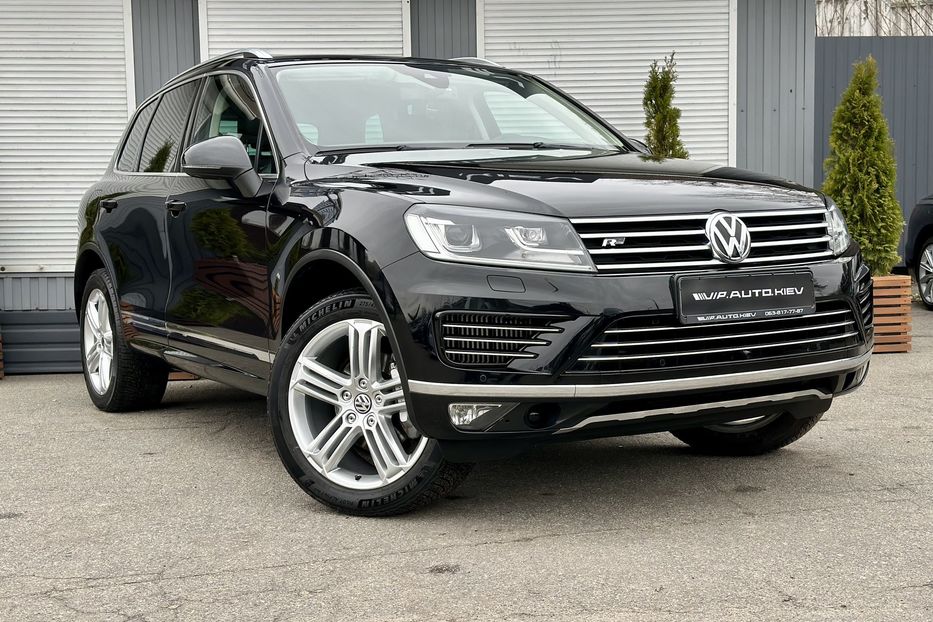 Продам Volkswagen Touareg 3X R Line 2016 года в Киеве