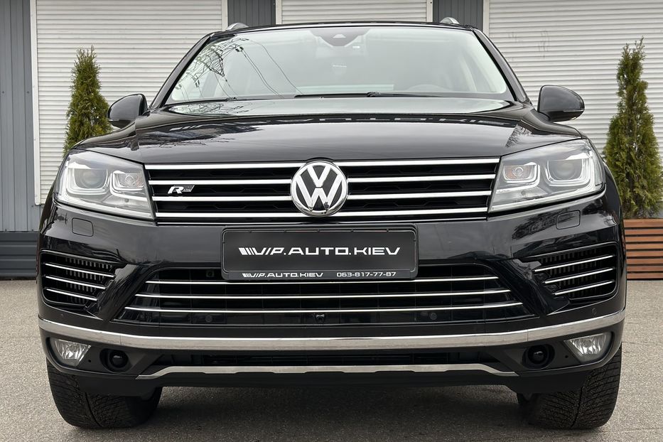 Продам Volkswagen Touareg 3X R Line 2016 года в Киеве