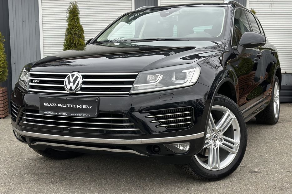 Продам Volkswagen Touareg 3X R Line 2016 года в Киеве