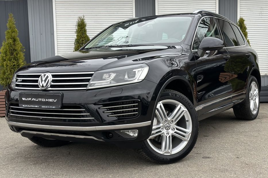 Продам Volkswagen Touareg 3X R Line 2016 года в Киеве