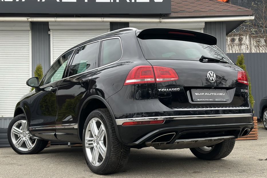 Продам Volkswagen Touareg 3X R Line 2016 года в Киеве