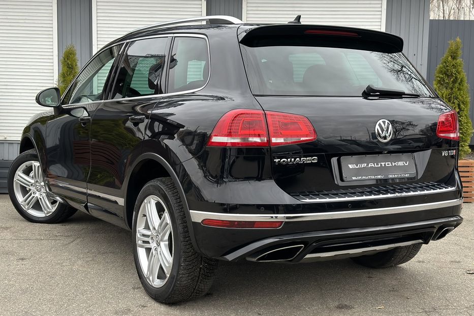 Продам Volkswagen Touareg 3X R Line 2016 года в Киеве