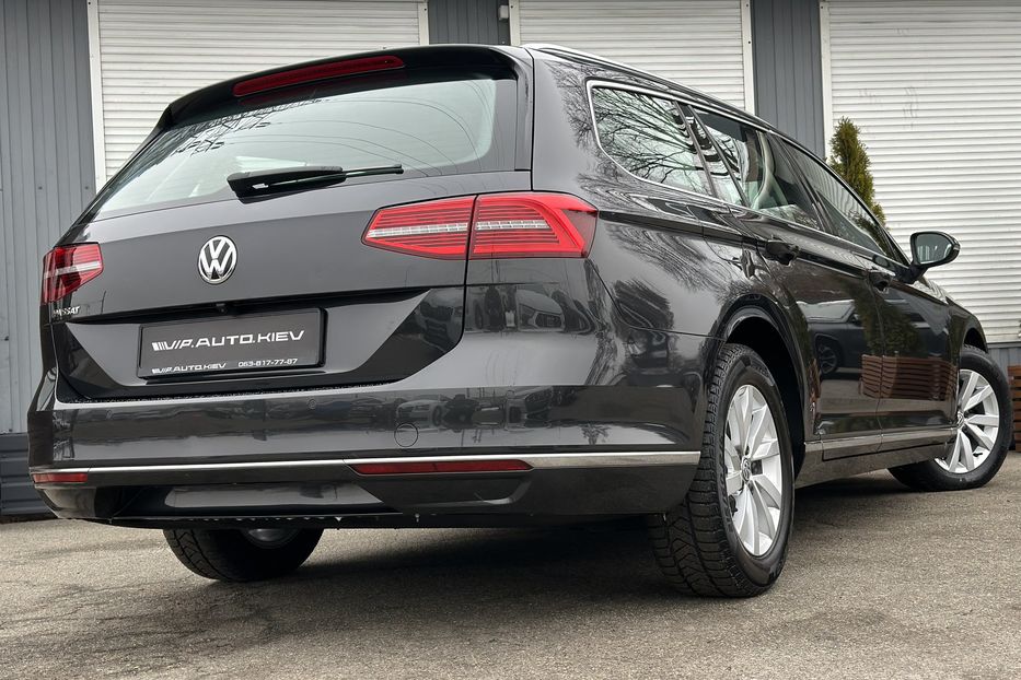 Продам Volkswagen Passat B8 Highline  2018 года в Киеве
