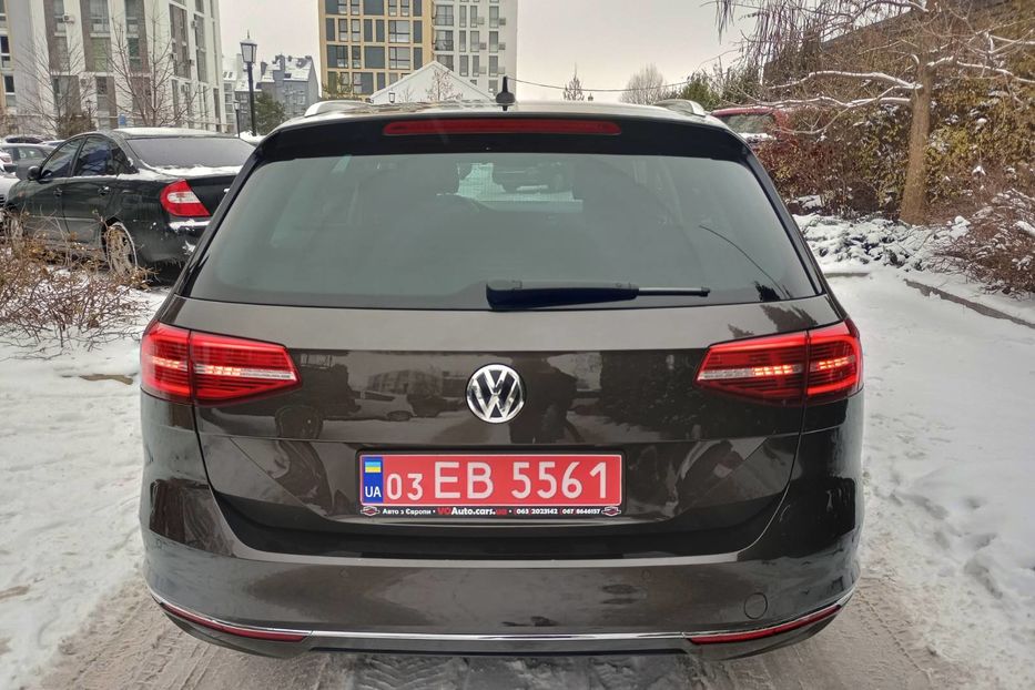 Продам Volkswagen Passat B8 Highline 110кВт 2017 года в Киеве