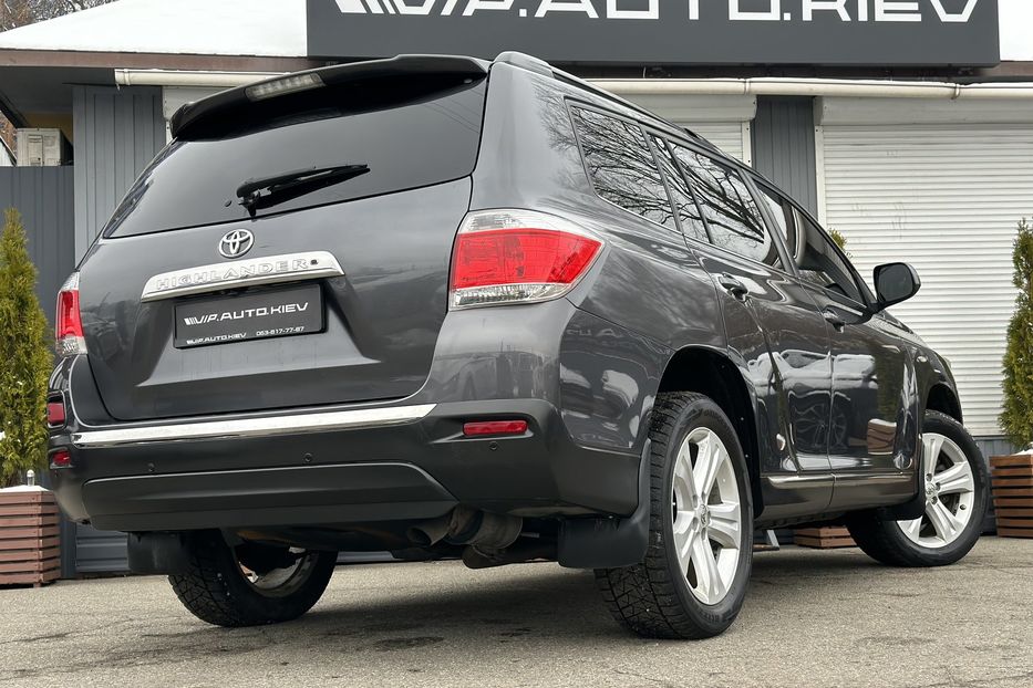 Продам Toyota Highlander 2013 года в Киеве